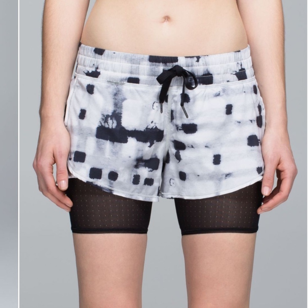 Lululemon Hot To Street Short size 2